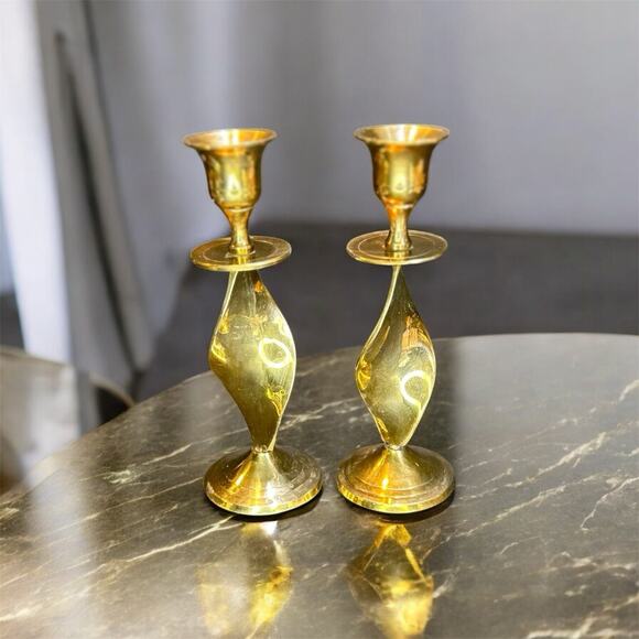 2 Vintage Brass 1970's Ribbon Twist Candlestick Holders- 6.5” Never Used - Picture 2 of 6